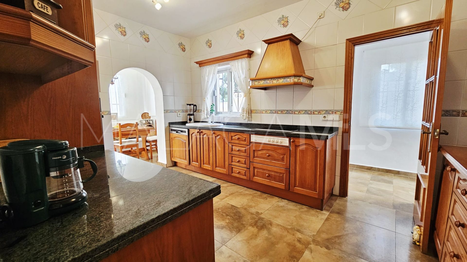 Villa for sale in Guadalmina Alta