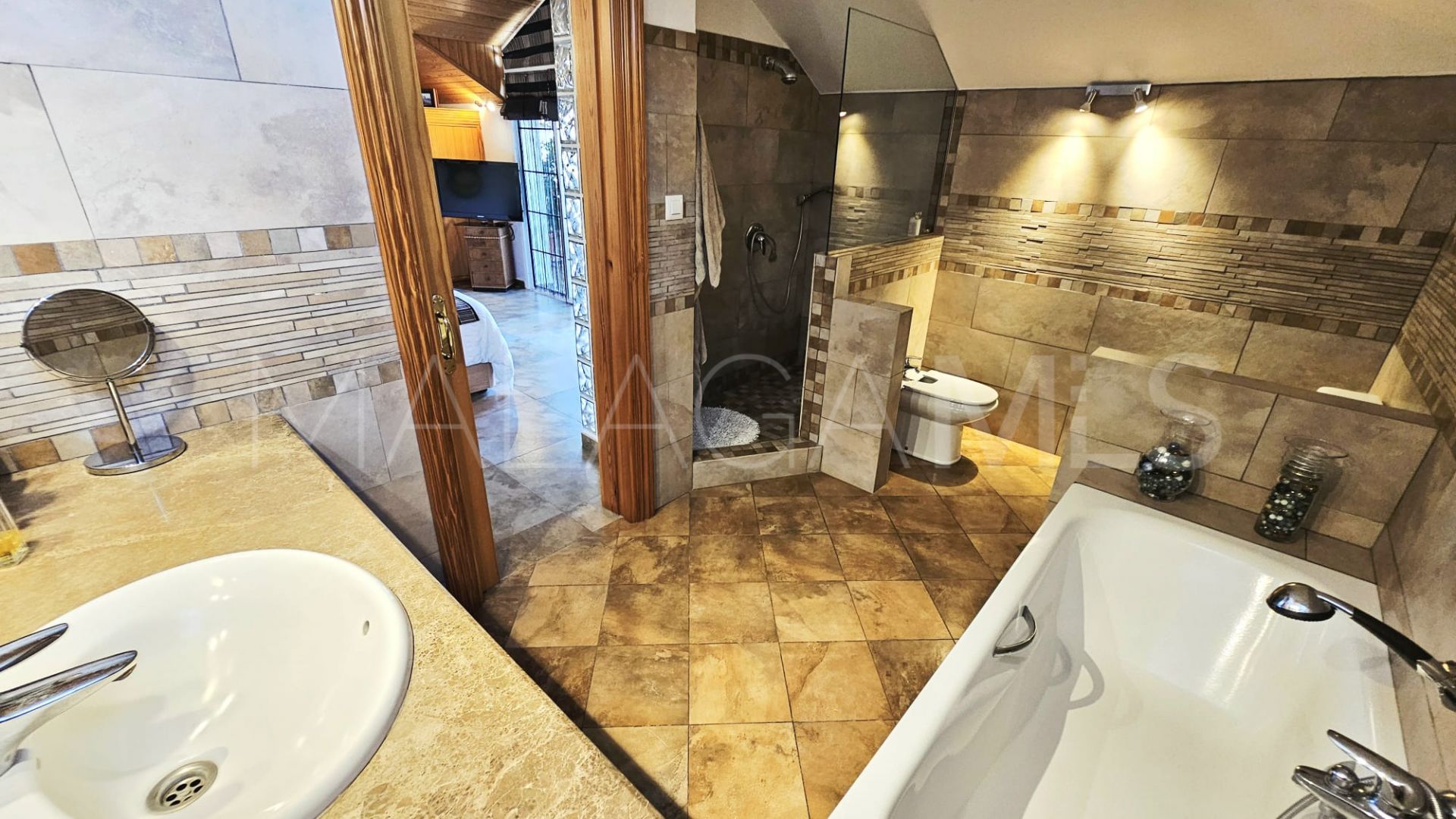 Villa for sale in Guadalmina Alta