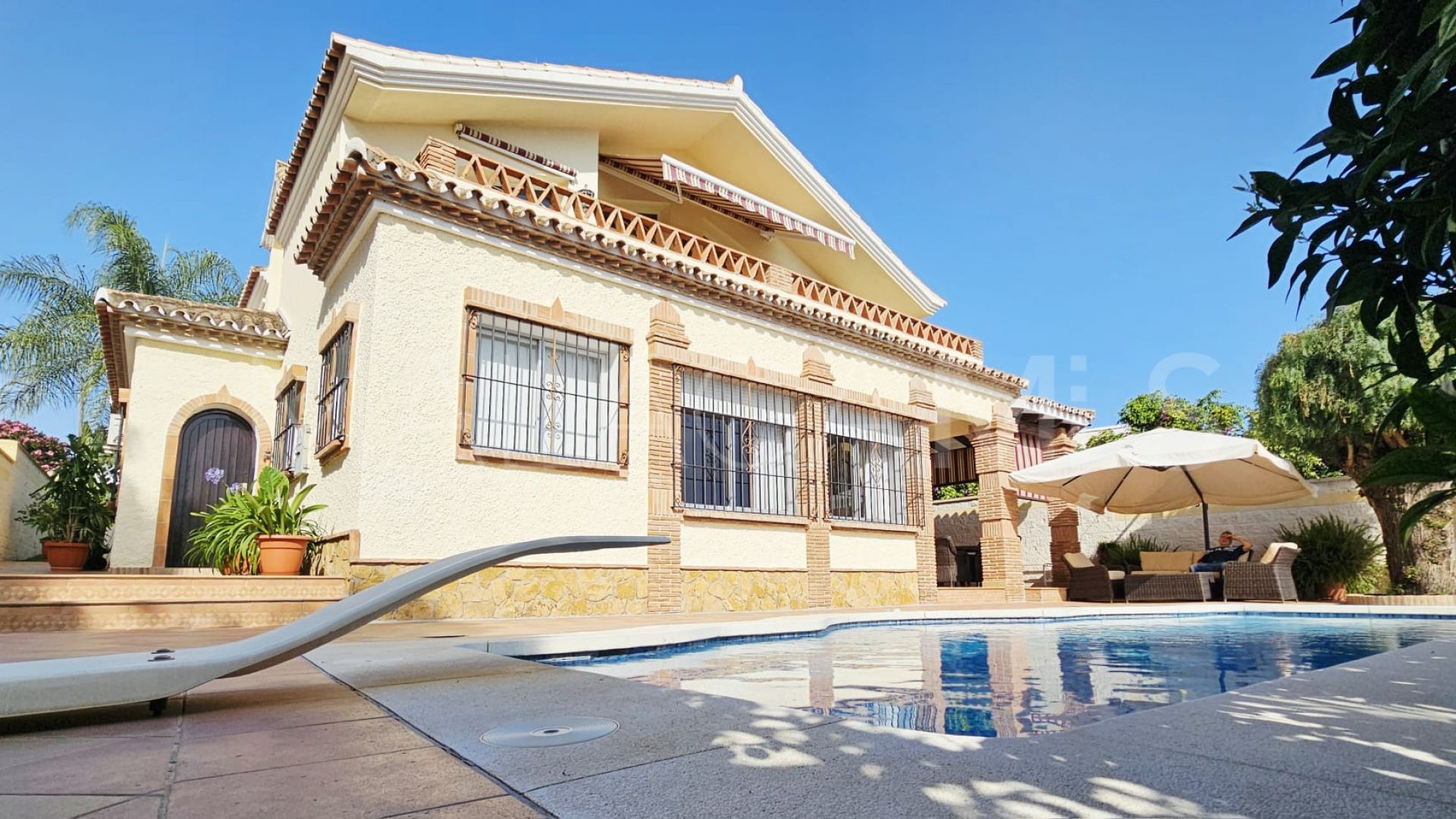 Villa for sale in Guadalmina Alta