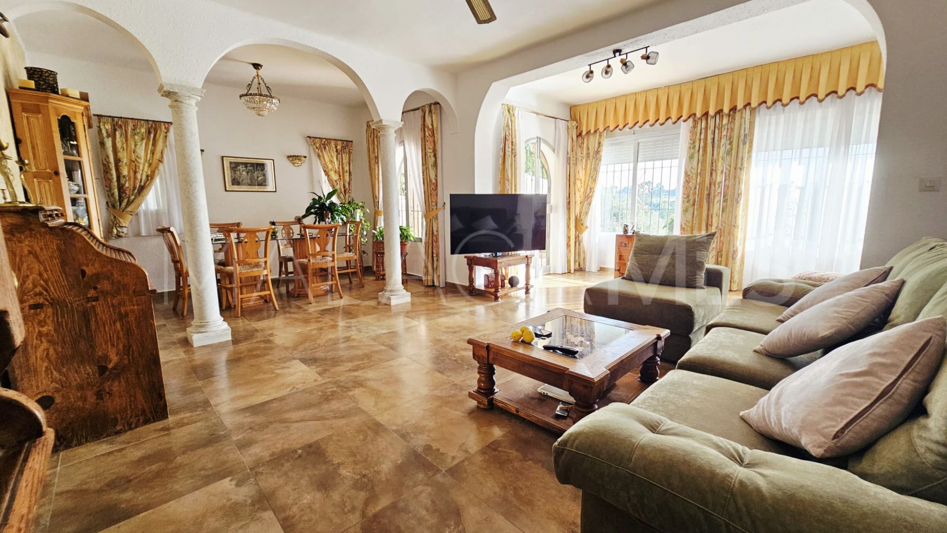 Villa for sale in Guadalmina Alta