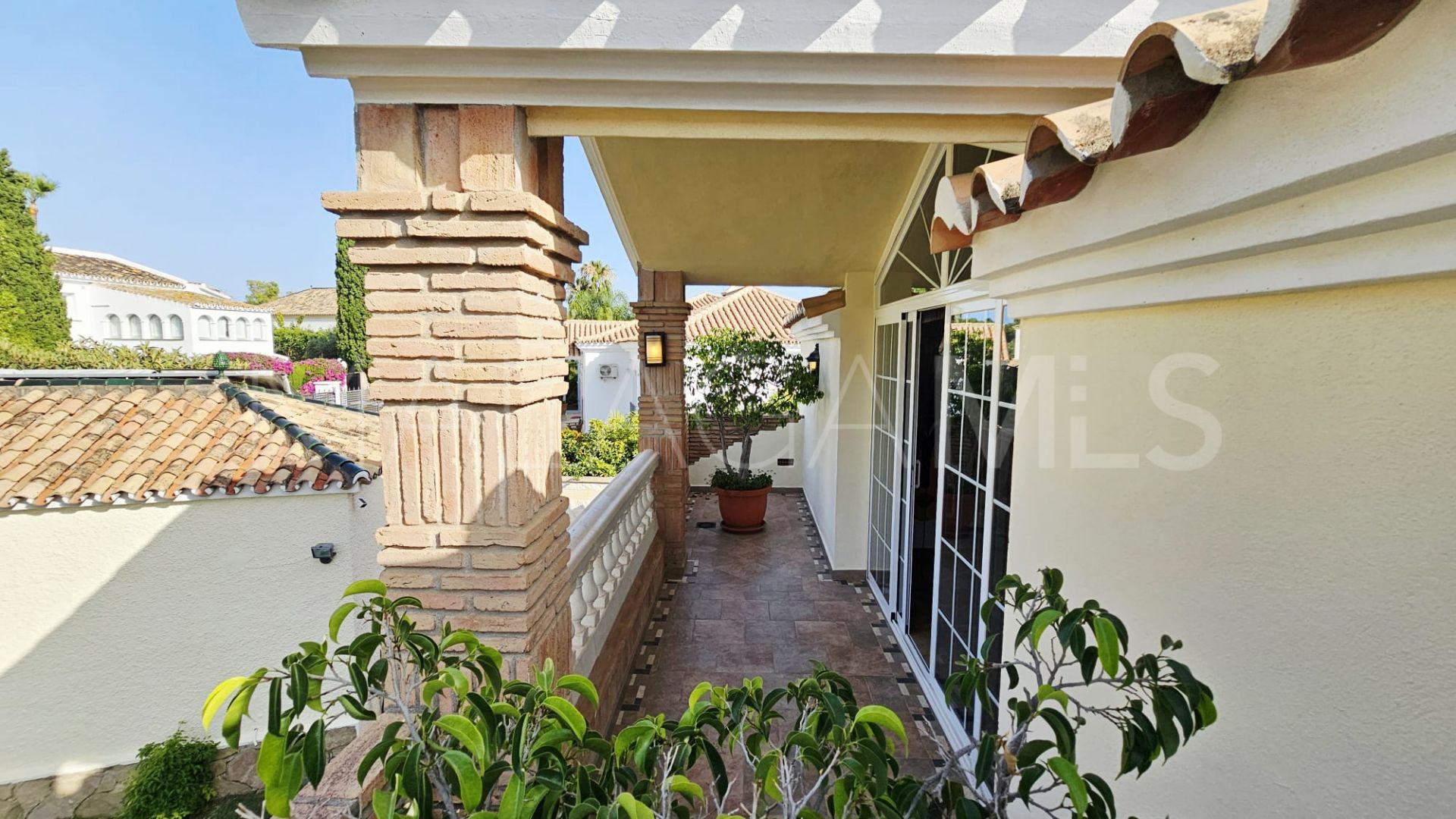 Villa for sale in Guadalmina Alta