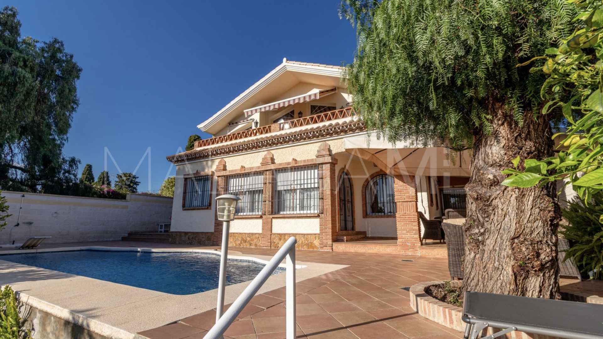 Buy villa in Guadalmina Alta