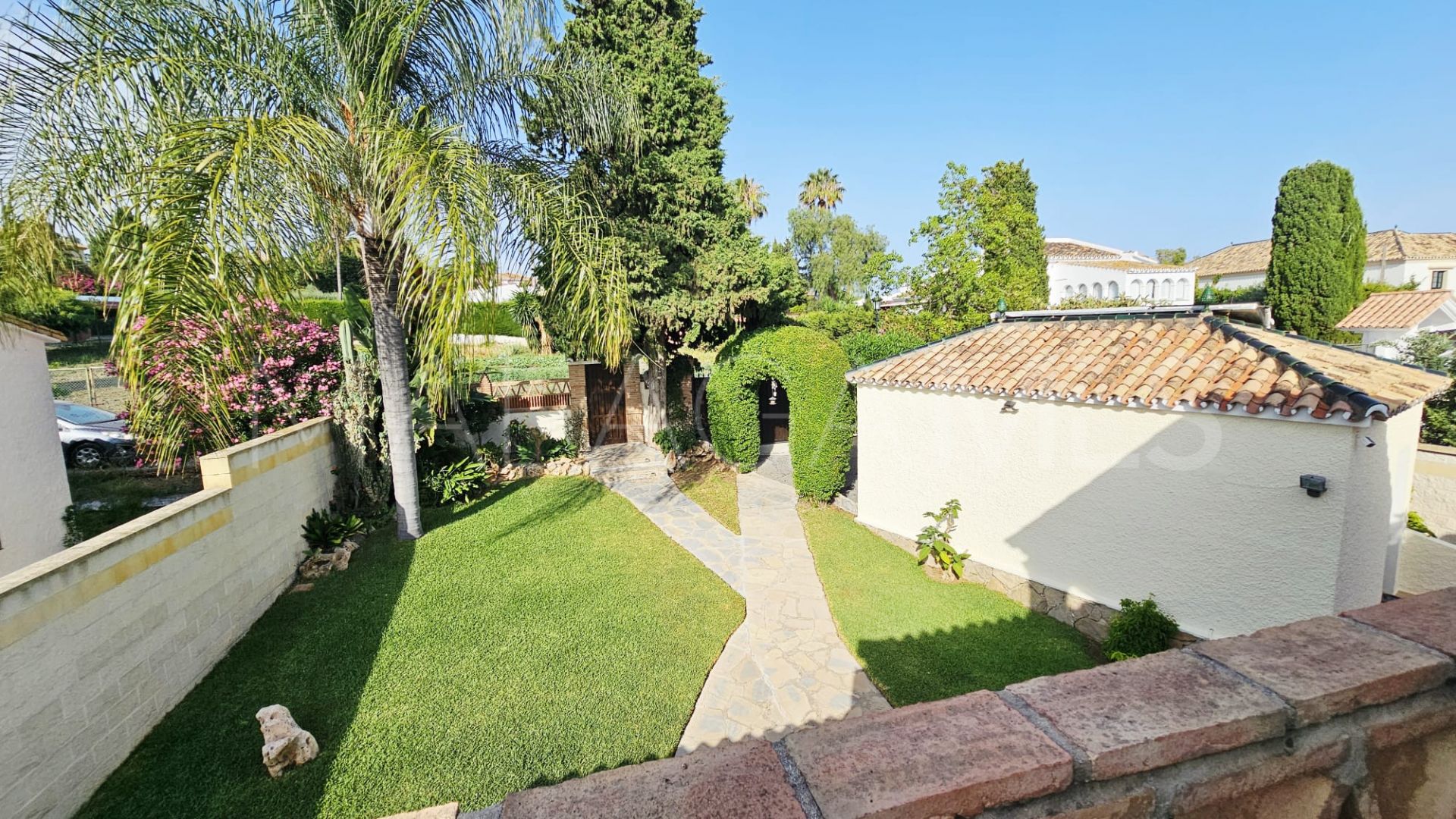 Villa for sale in Guadalmina Alta