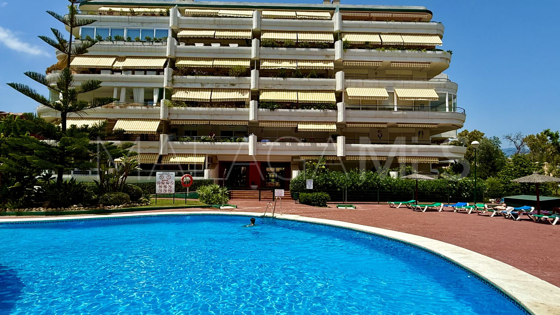 Zweistöckiges penthouse for sale in Campos de Guadalmina