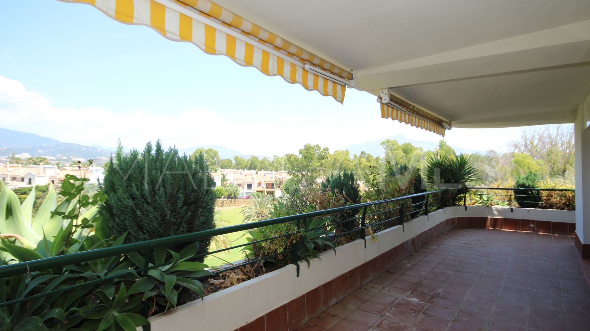 Campos de Guadalmina 4 bedrooms duplex penthouse for sale