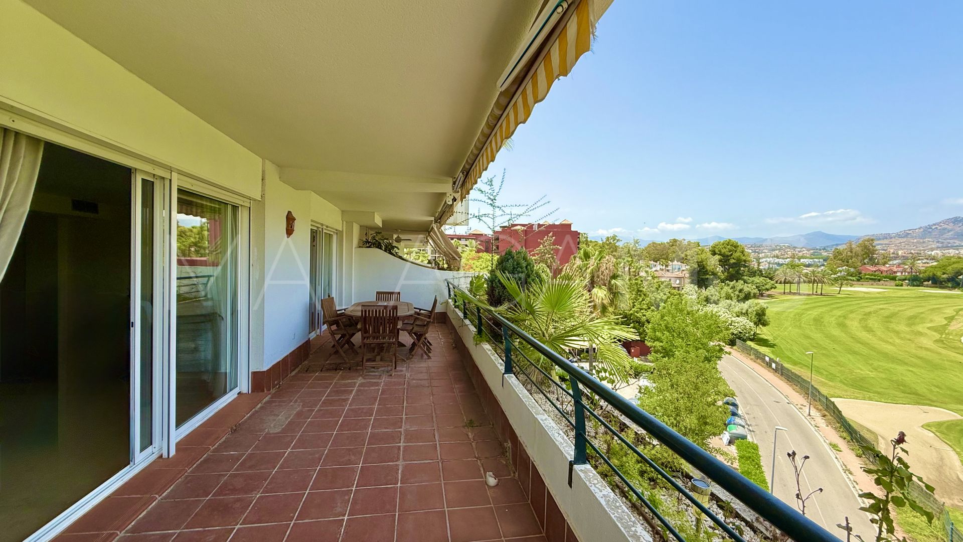 Zweistöckiges penthouse for sale in Campos de Guadalmina