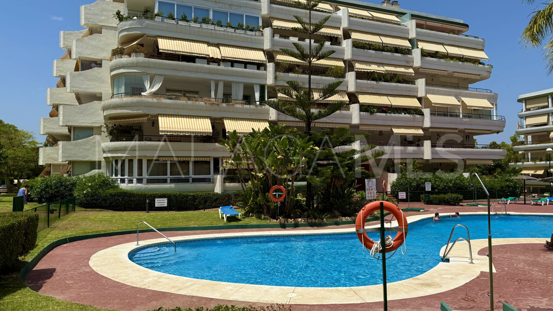 Zweistöckiges penthouse for sale in Campos de Guadalmina