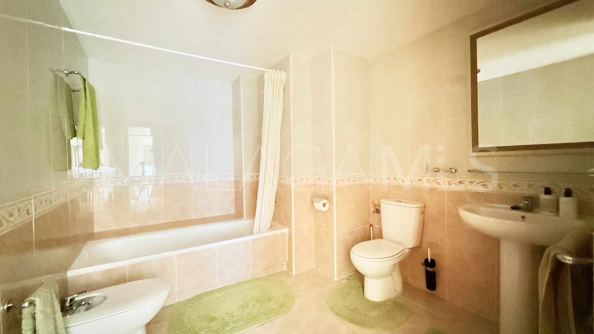 Zweistöckiges penthouse for sale in Campos de Guadalmina
