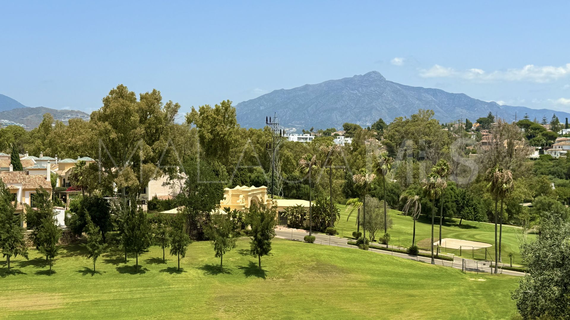 Zweistöckiges penthouse for sale in Campos de Guadalmina