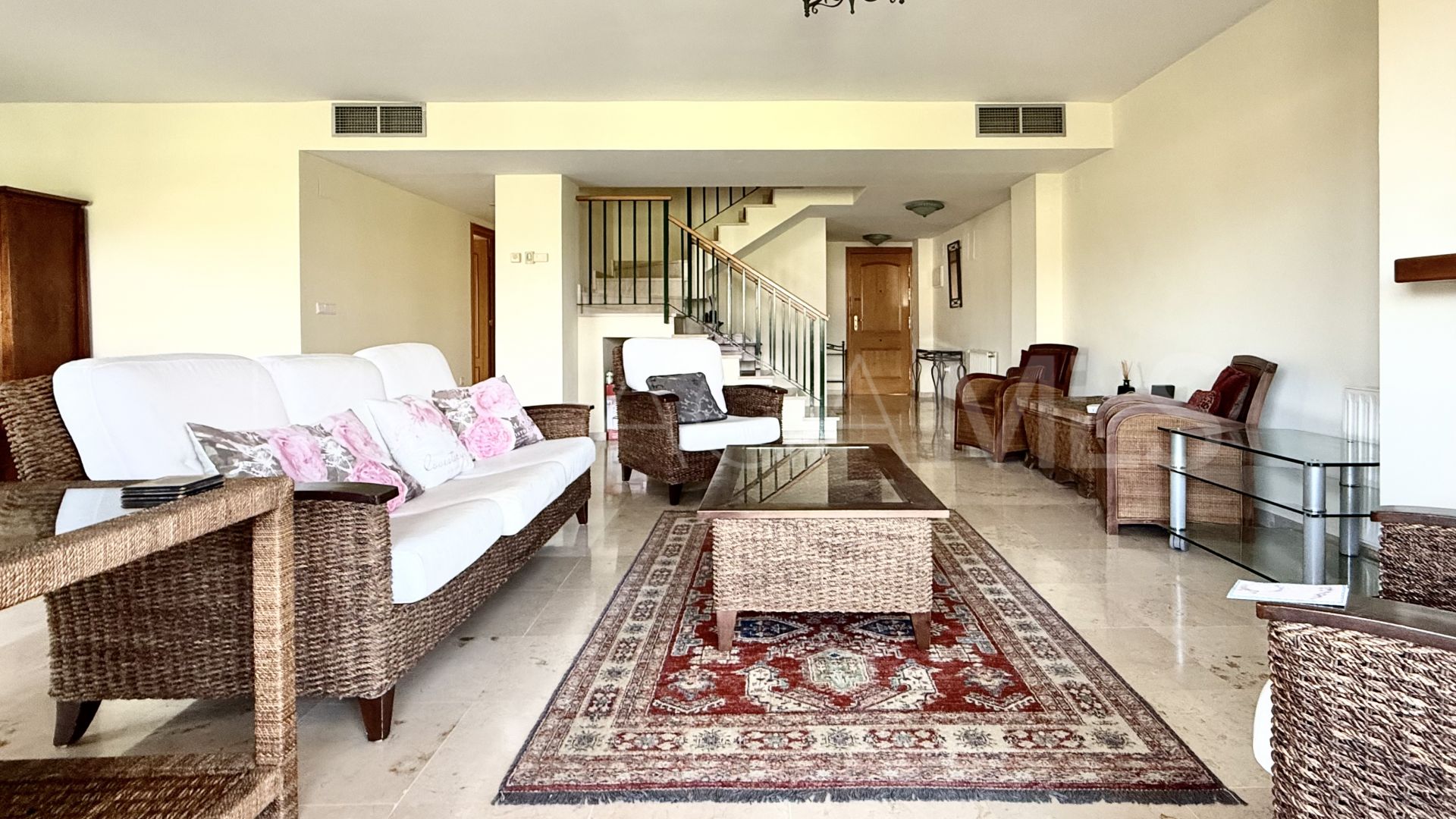 Zweistöckiges penthouse for sale in Campos de Guadalmina