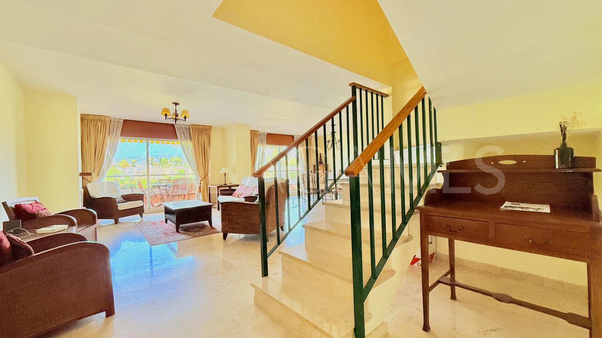 Zweistöckiges penthouse for sale in Campos de Guadalmina