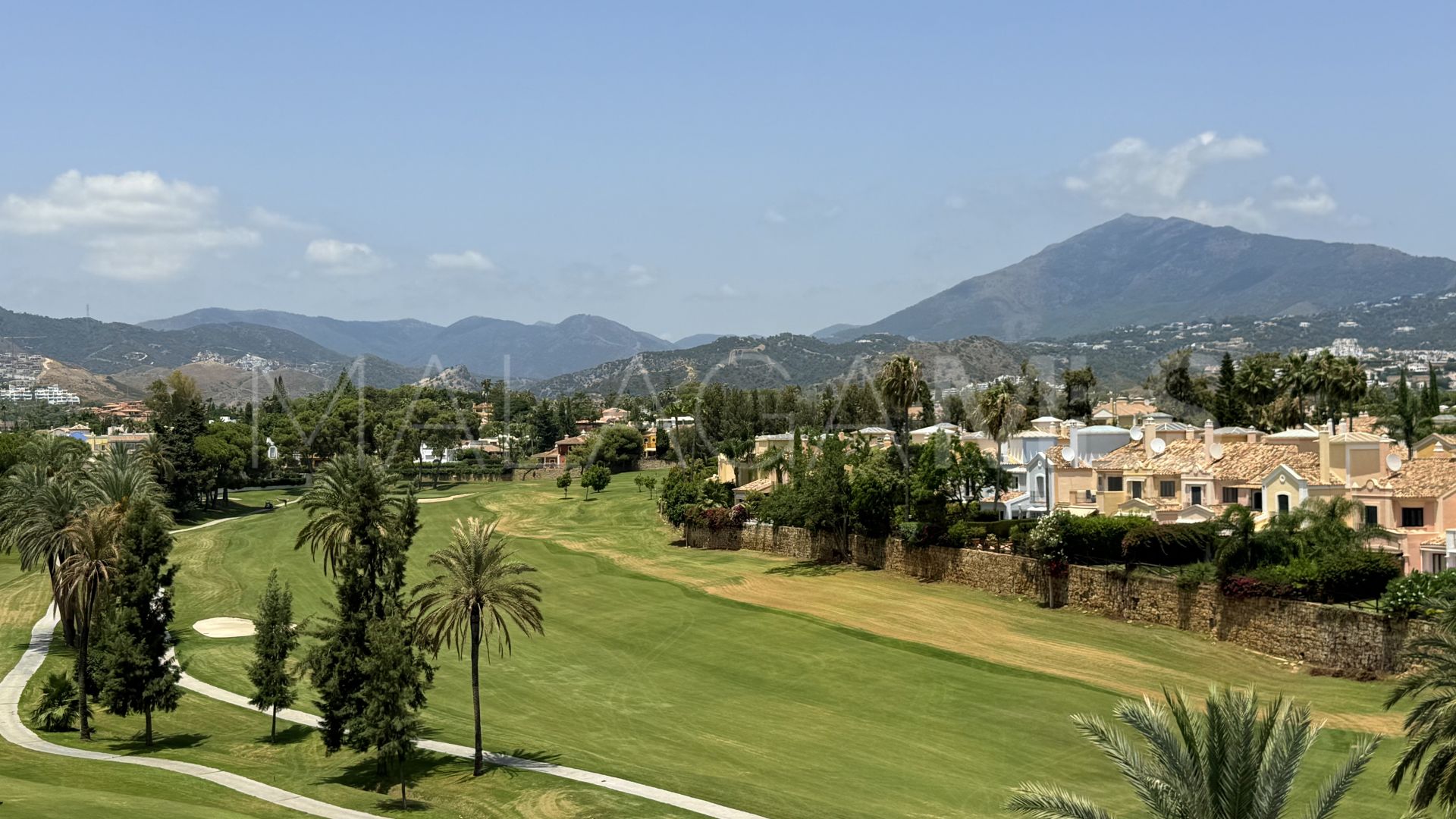 Zweistöckiges penthouse for sale in Campos de Guadalmina