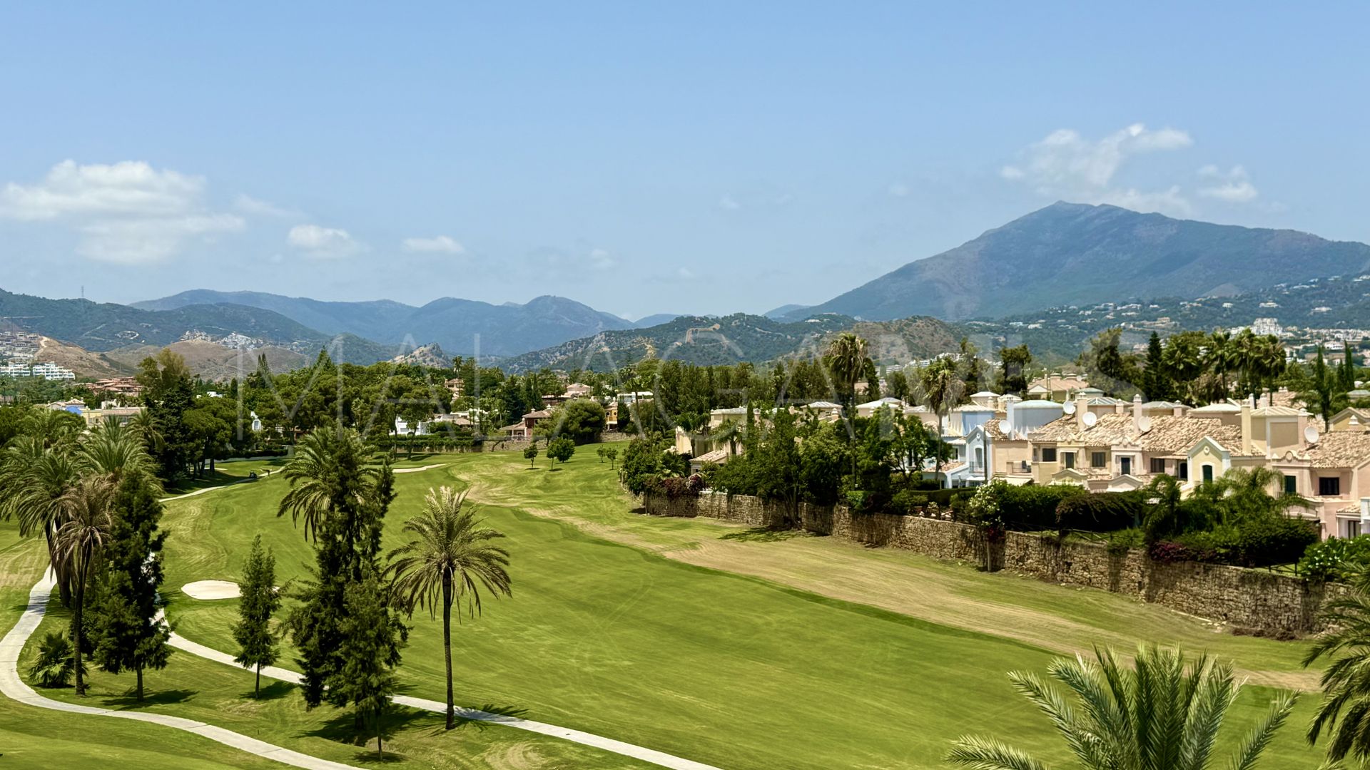 Zweistöckiges penthouse for sale in Campos de Guadalmina