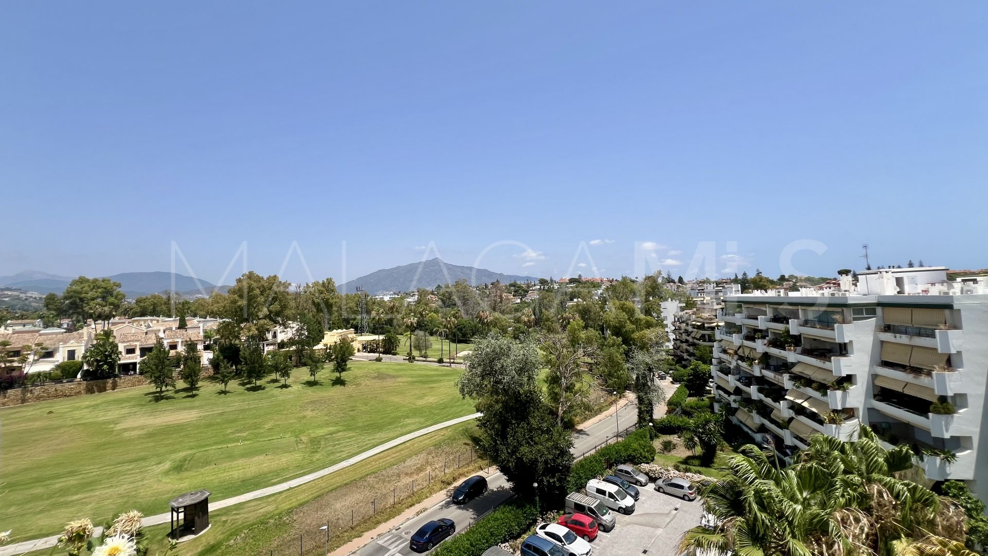 Zweistöckiges penthouse for sale in Campos de Guadalmina
