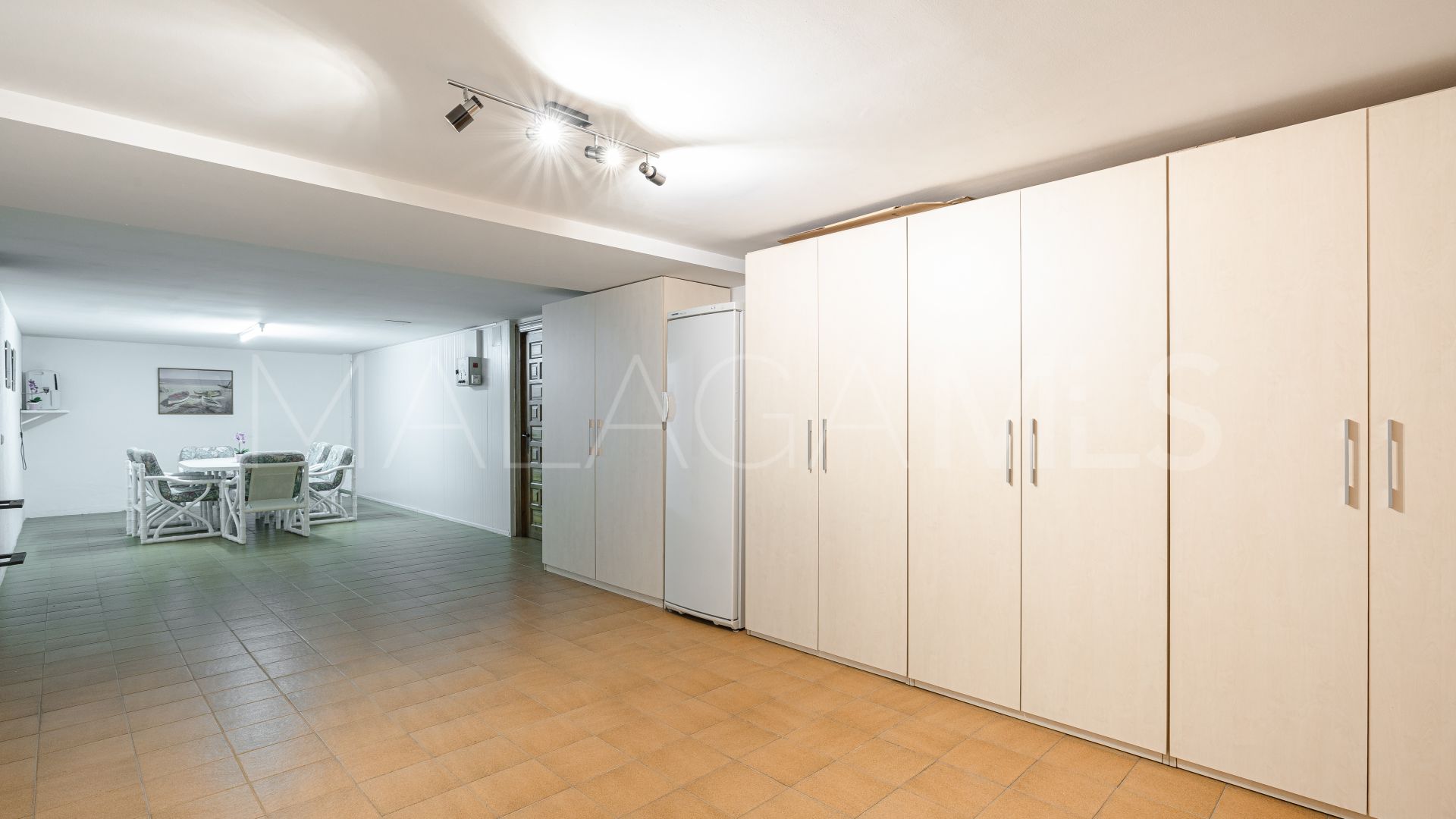 Villa for sale in Guadalmina Baja