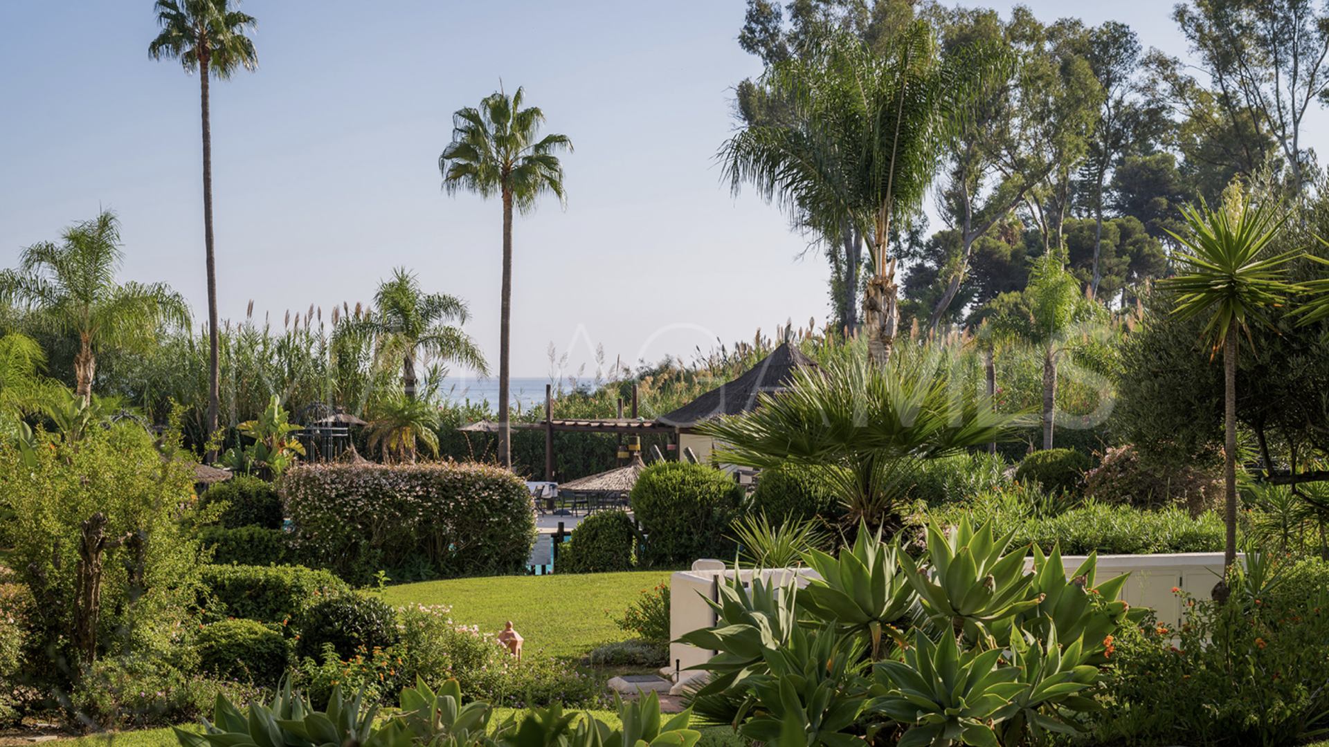 Apartamento planta baja for sale with 3 bedrooms in Bahía del Velerín