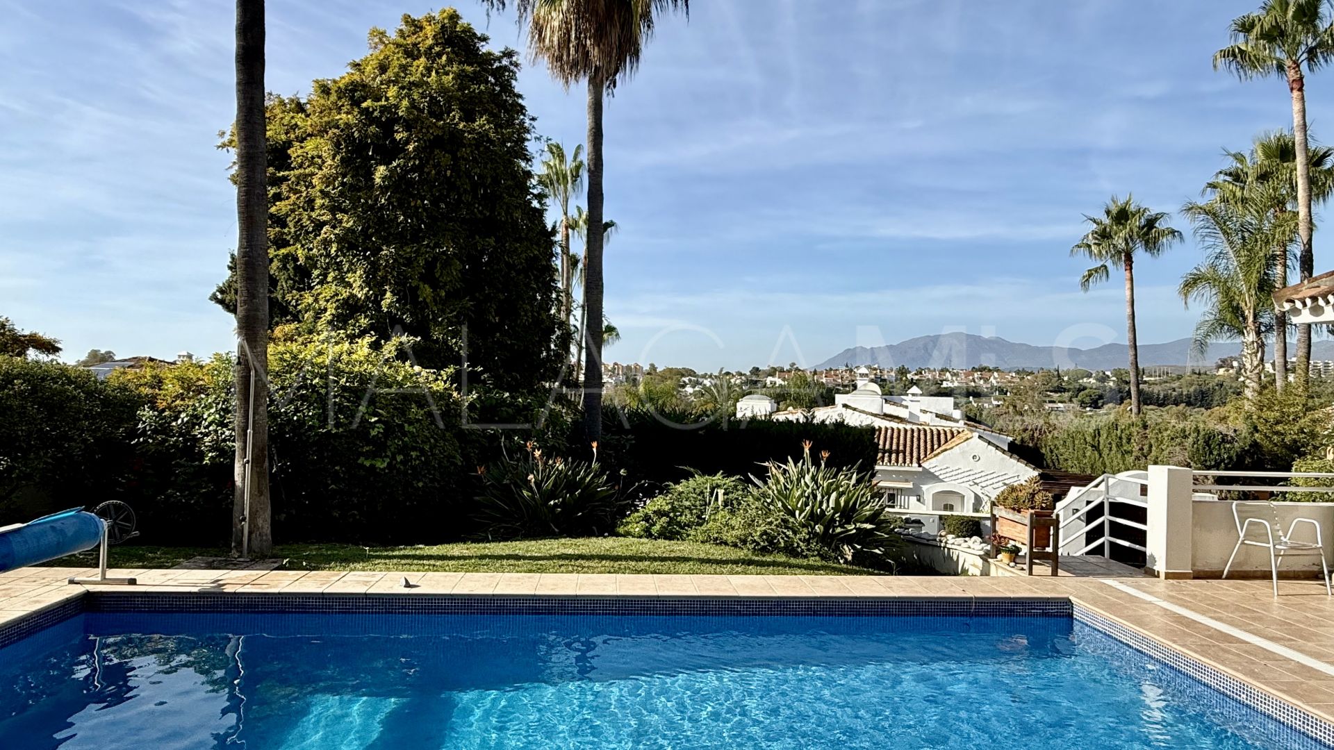 Villa for sale in Guadalmina Alta