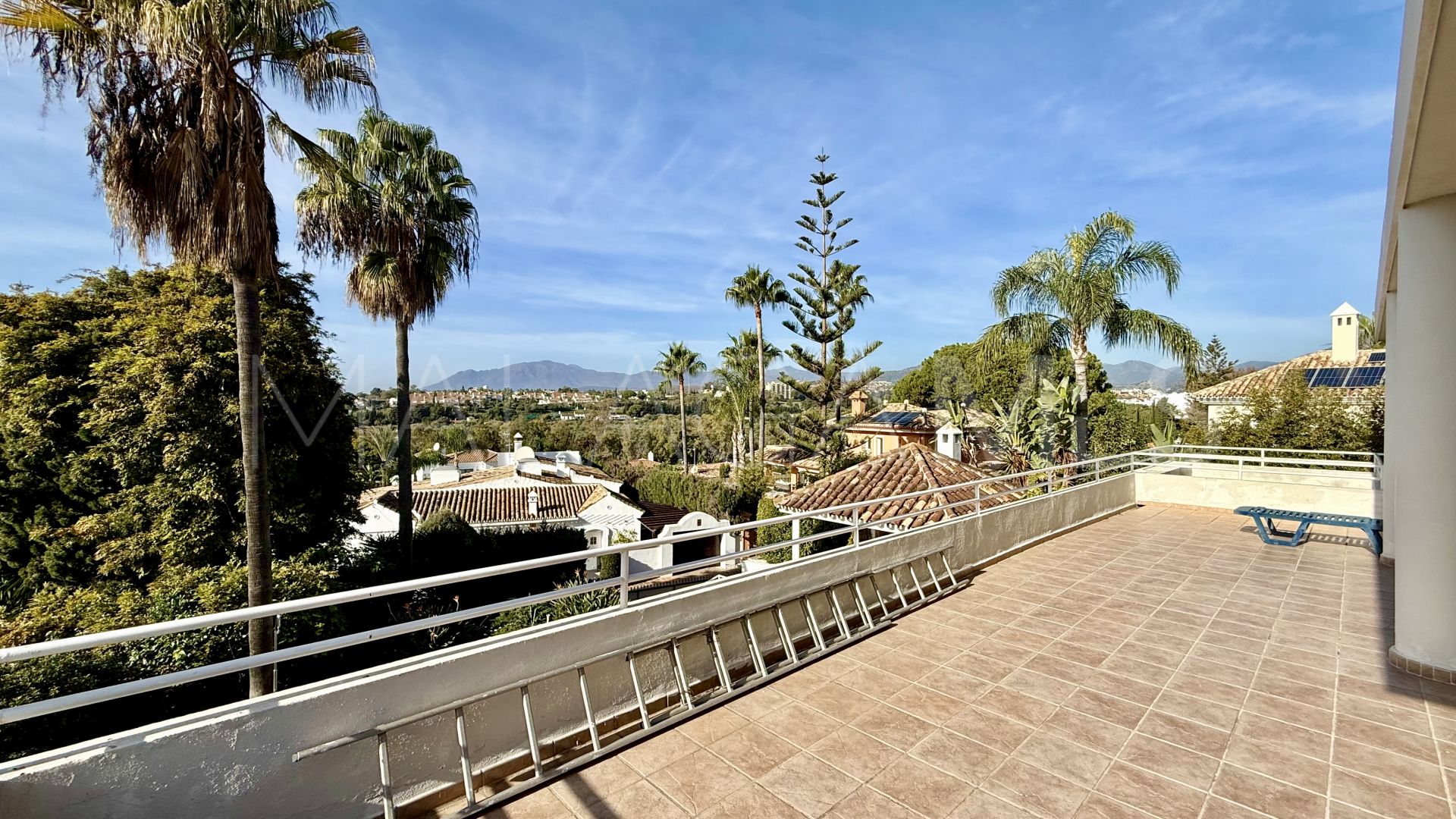 Villa for sale in Guadalmina Alta