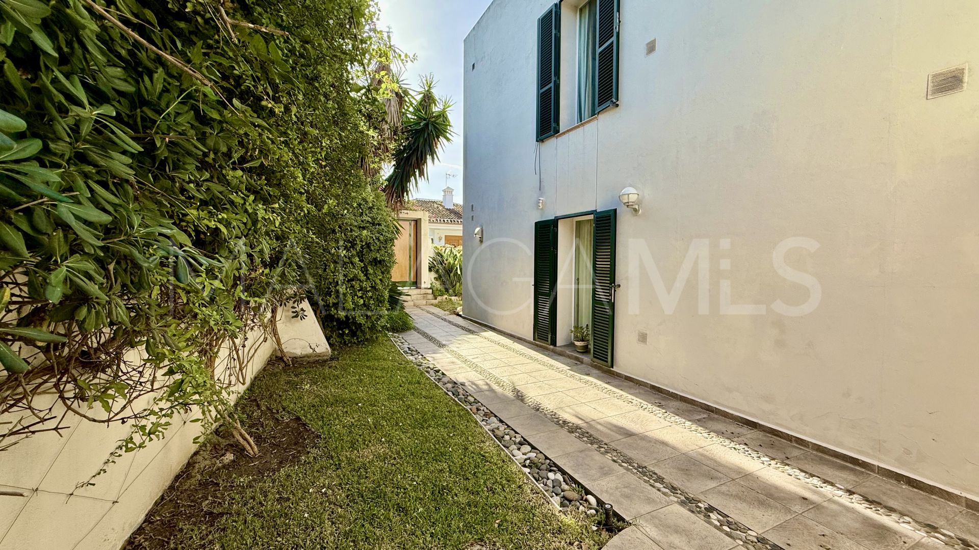 Villa for sale in Guadalmina Alta