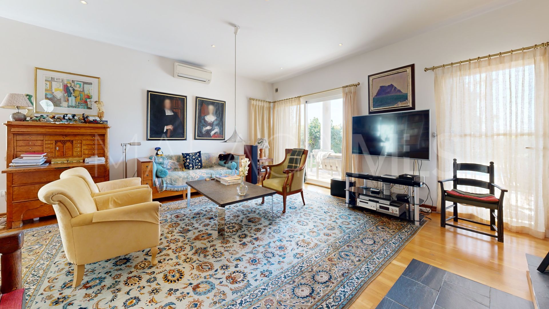 Villa for sale in Guadalmina Alta