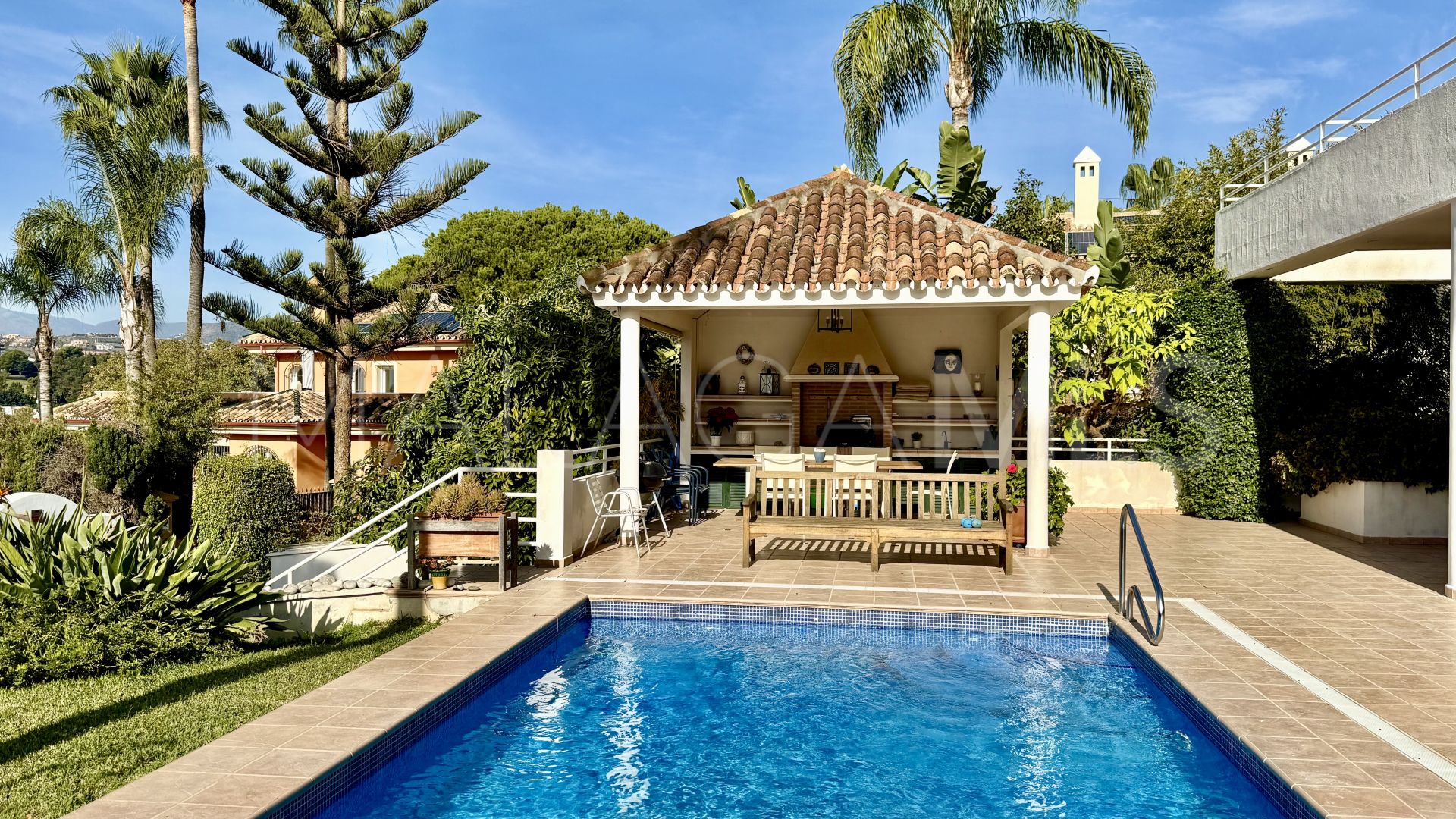 Villa for sale in Guadalmina Alta