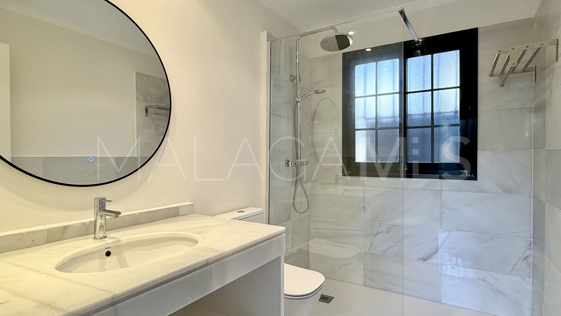 Villa for sale in Casasola