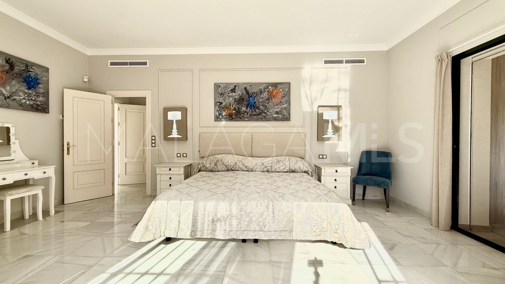 Villa for sale in Casasola