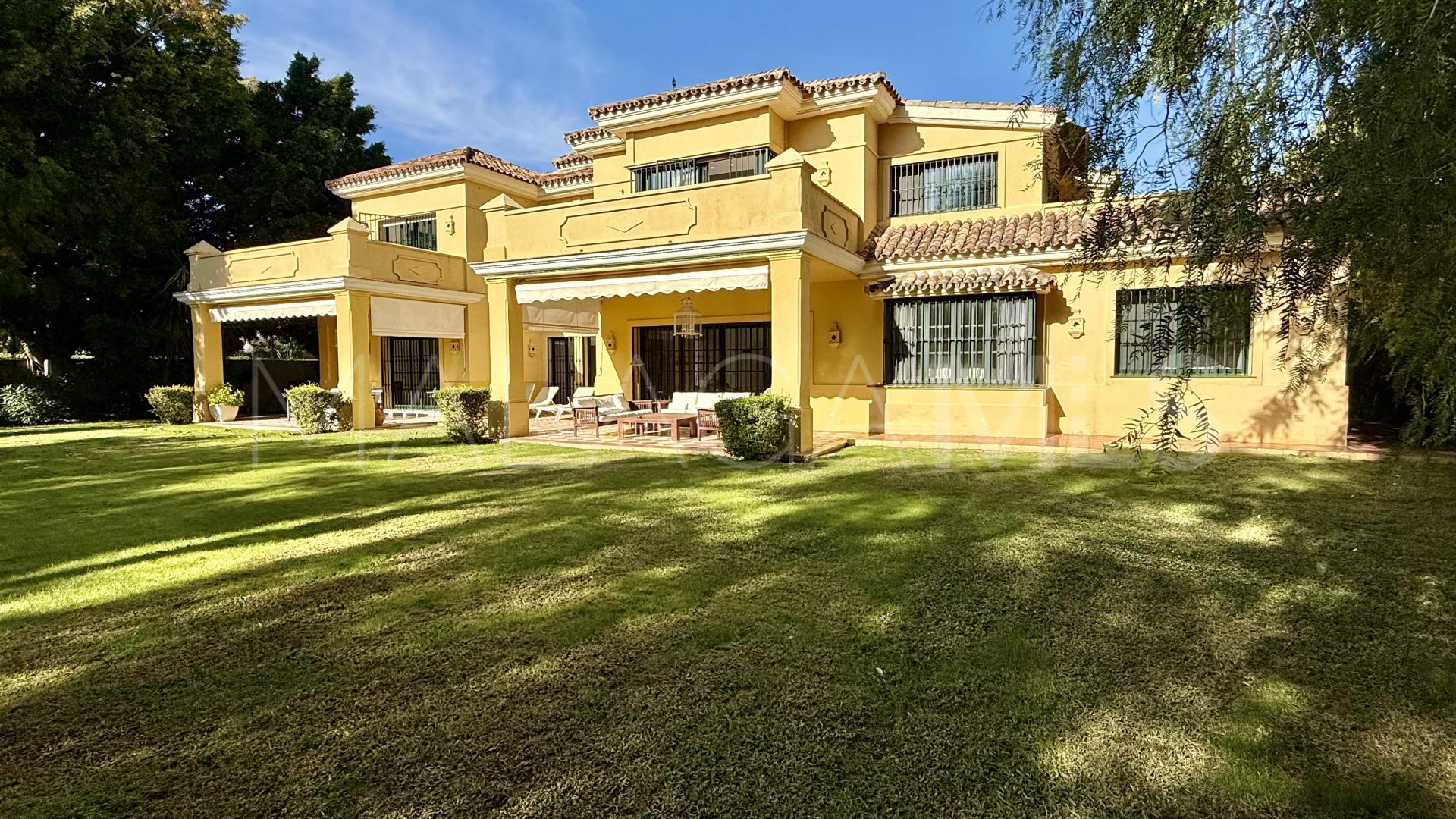 Villa for sale in Casasola
