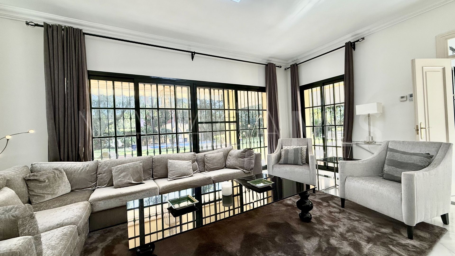 Villa for sale in Casasola