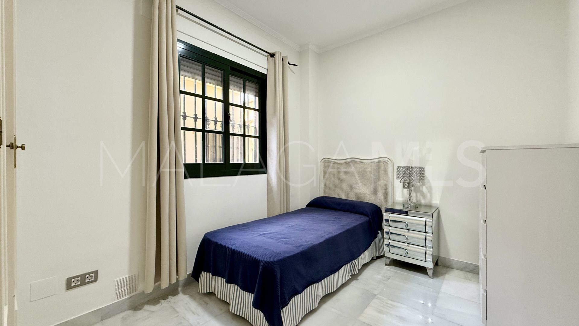 Villa for sale in Casasola