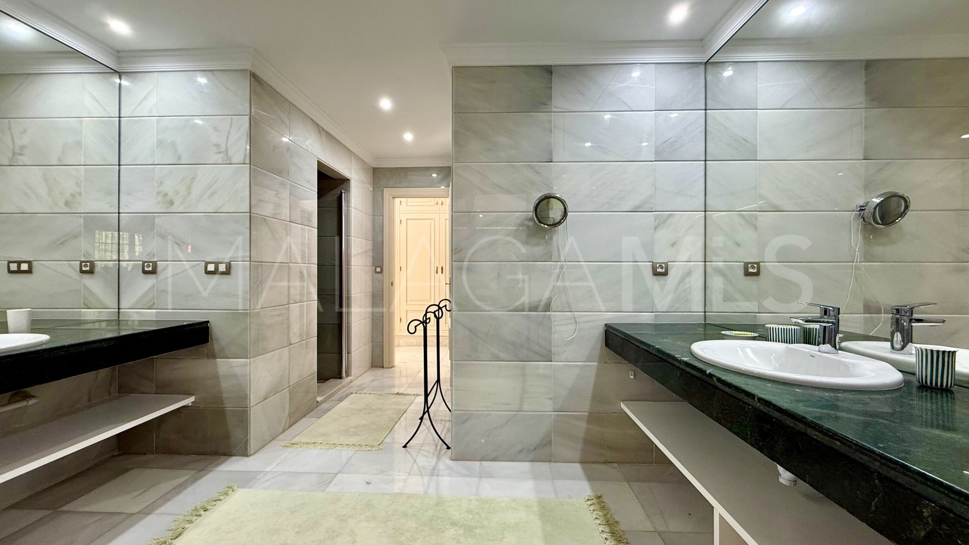 Villa for sale in Casasola