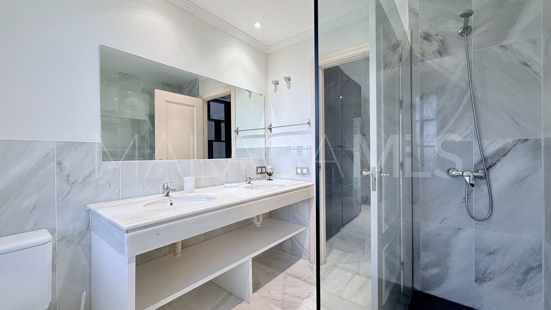 Villa for sale in Casasola