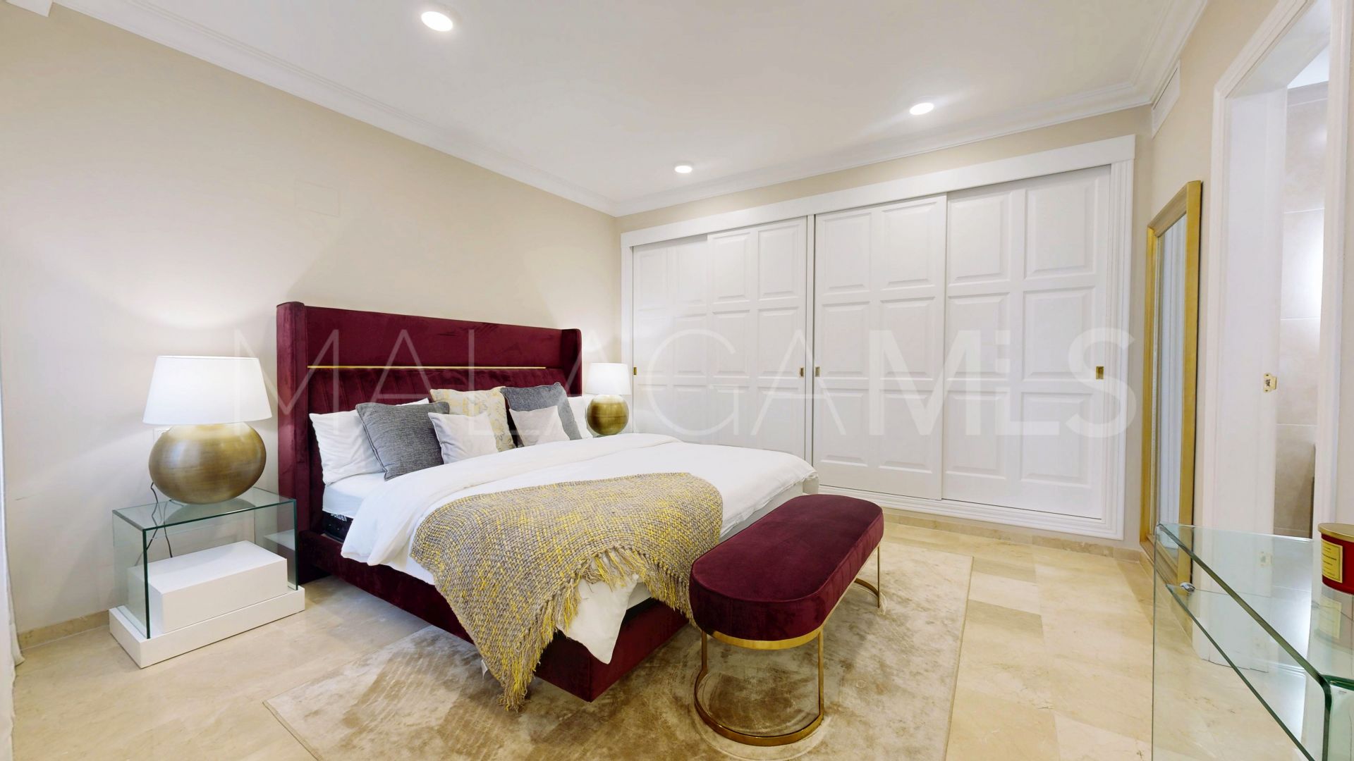 Villa in Altos del Paraiso for sale