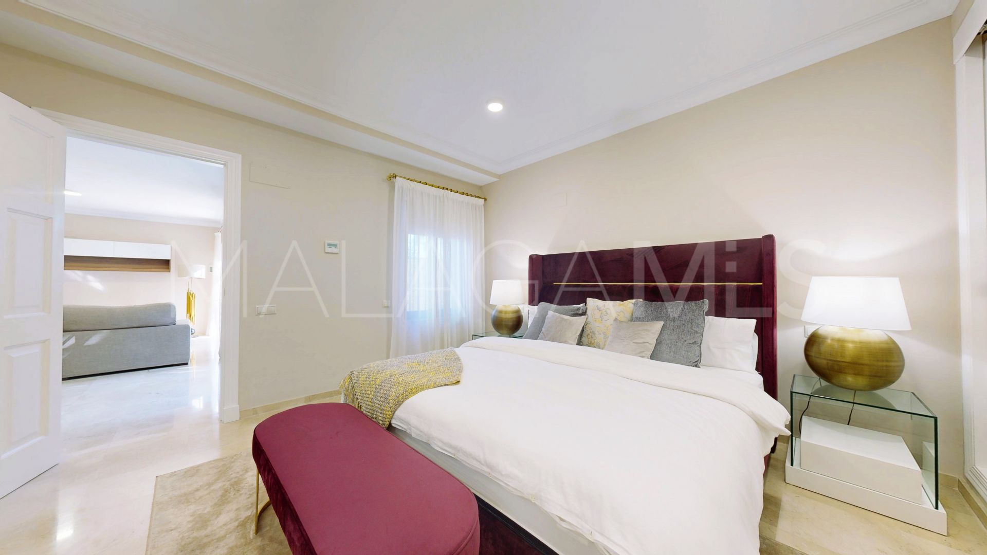 Villa in Altos del Paraiso for sale