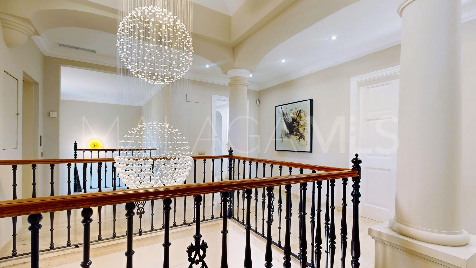 Villa in Altos del Paraiso for sale