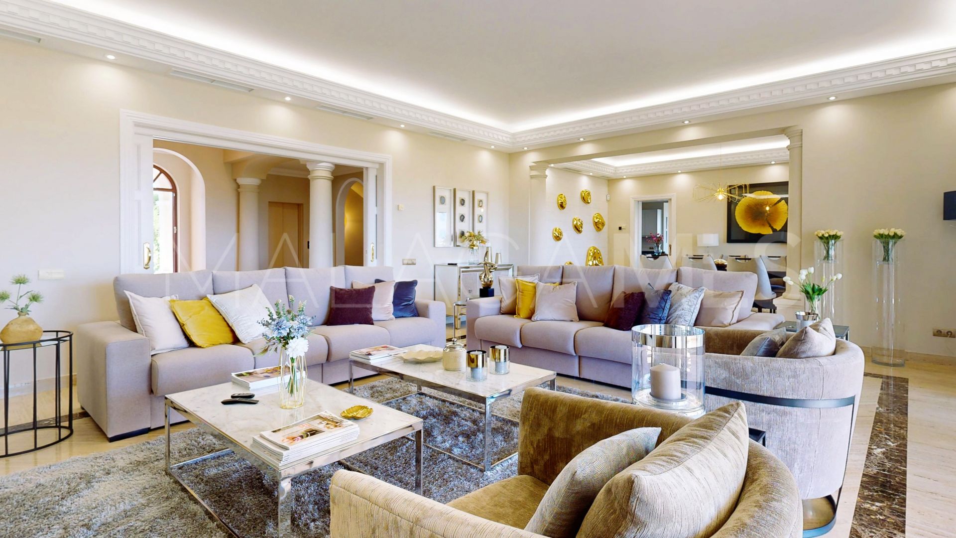 Villa in Altos del Paraiso for sale