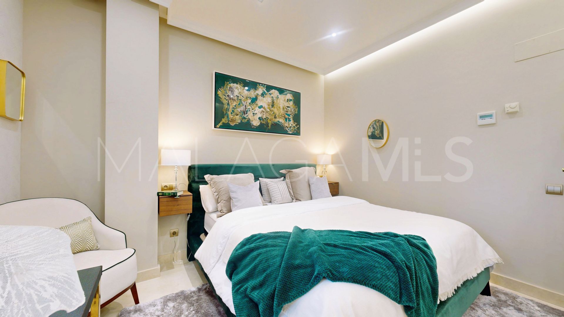 Villa in Altos del Paraiso for sale