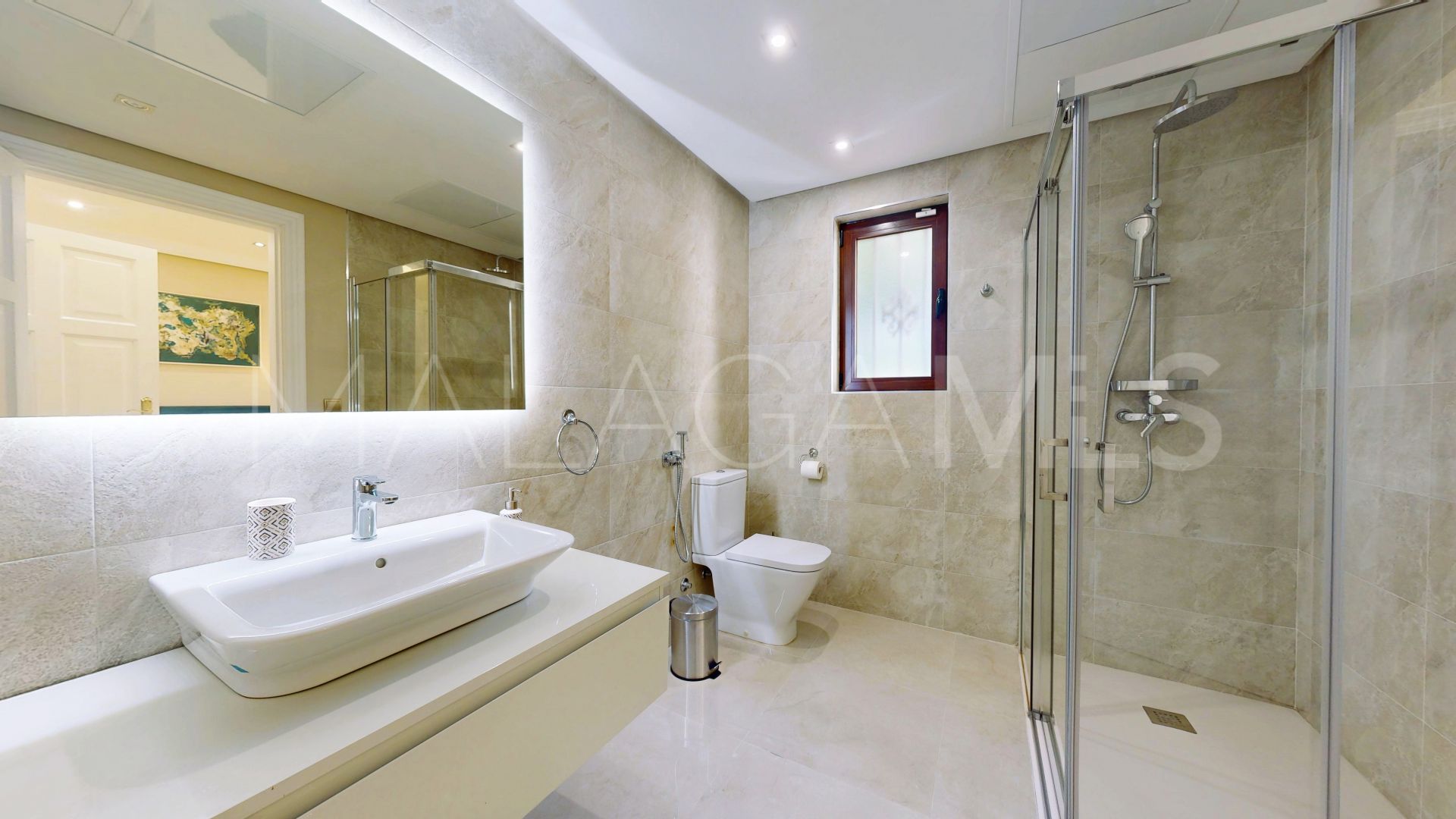 Villa in Altos del Paraiso for sale