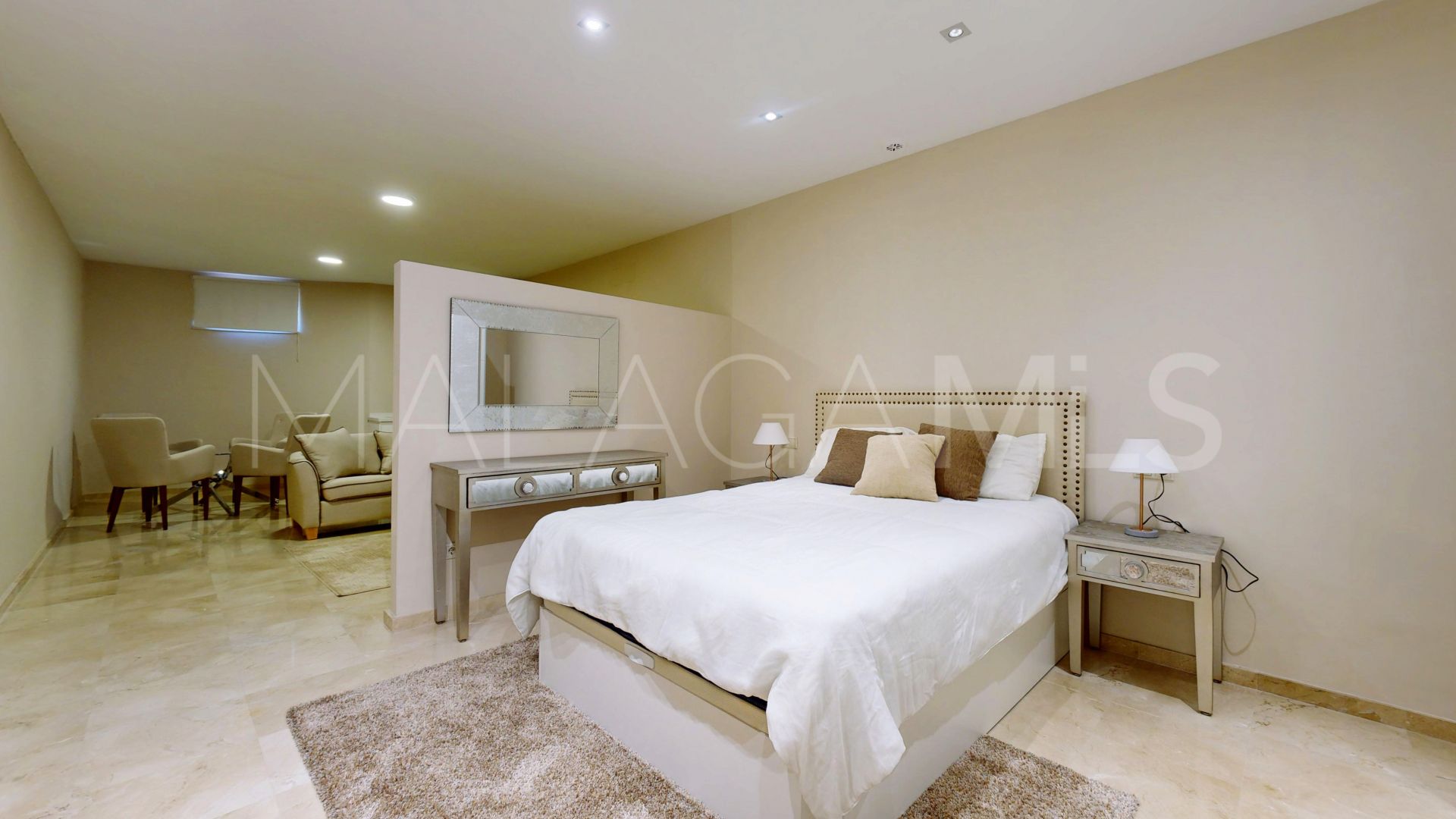 Villa in Altos del Paraiso for sale