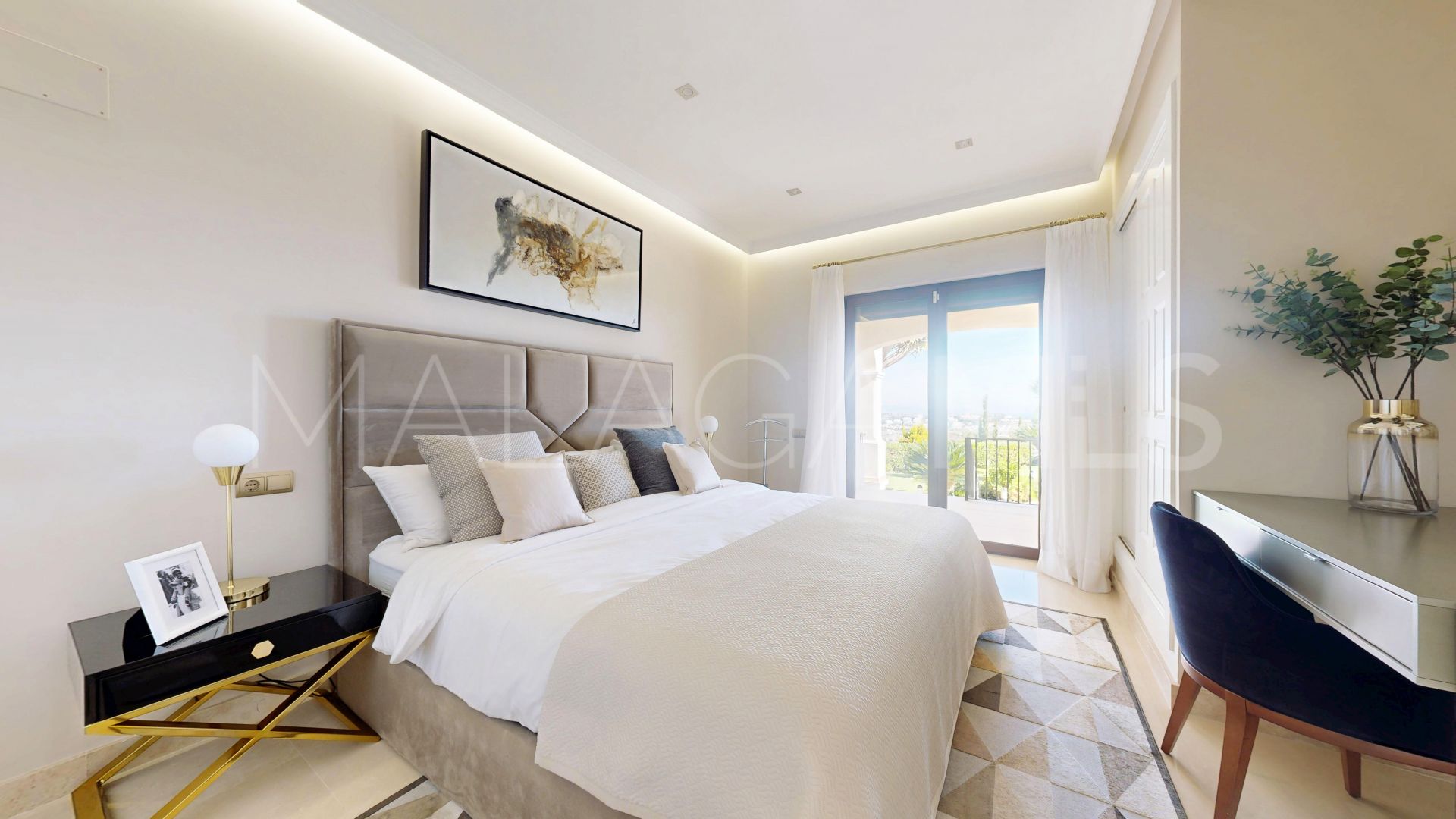 Villa in Altos del Paraiso for sale