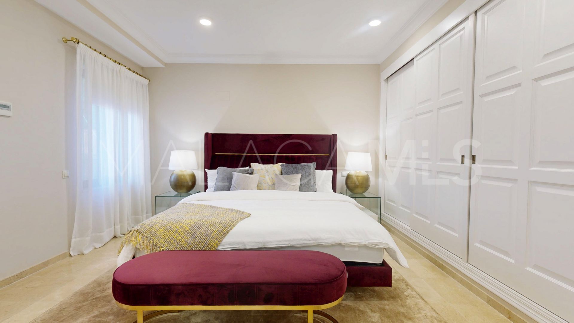 Villa in Altos del Paraiso for sale