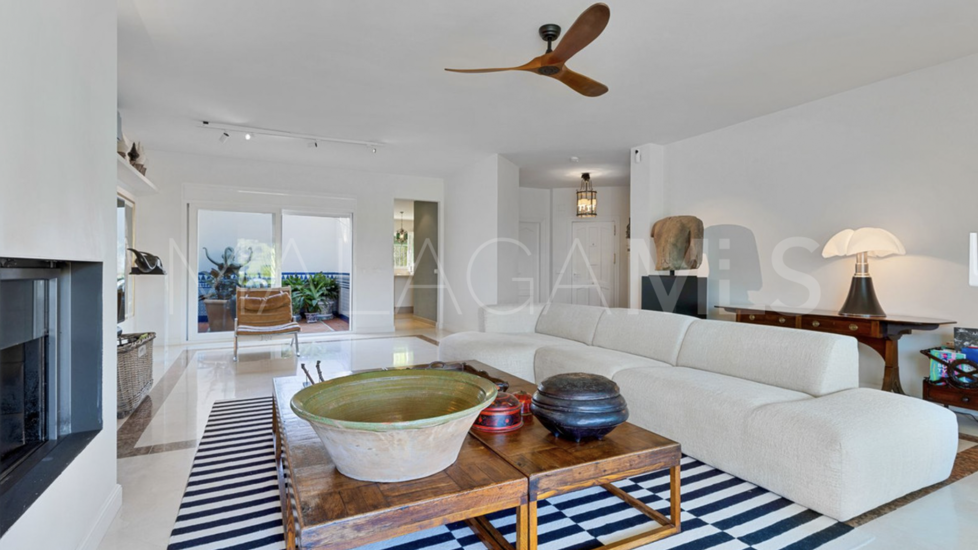 Villa for sale in El Paraiso