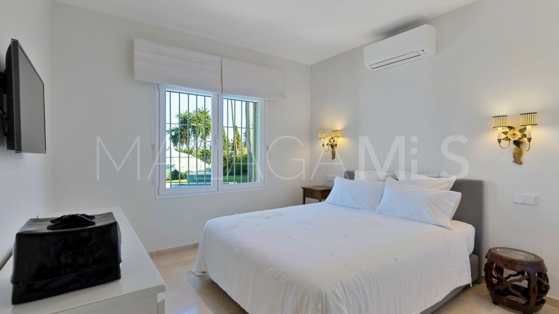 Villa for sale in El Paraiso