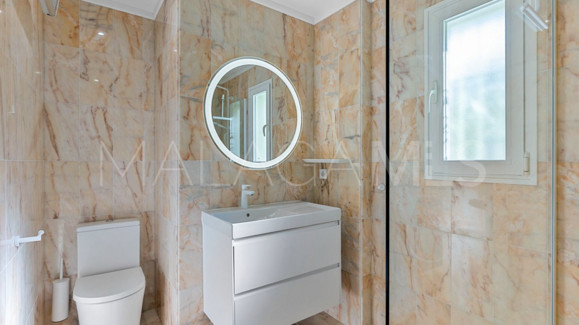 Villa for sale in El Paraiso