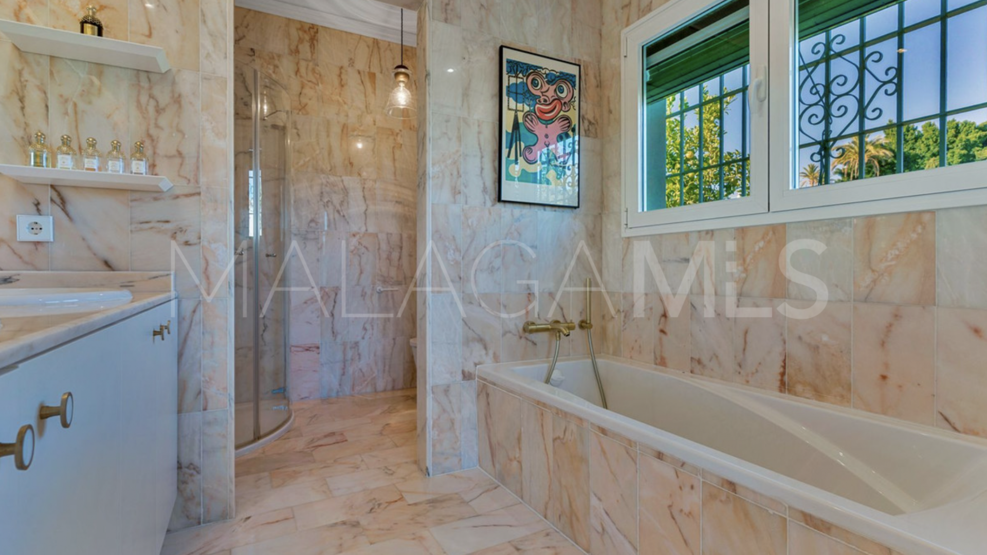 Villa for sale in El Paraiso