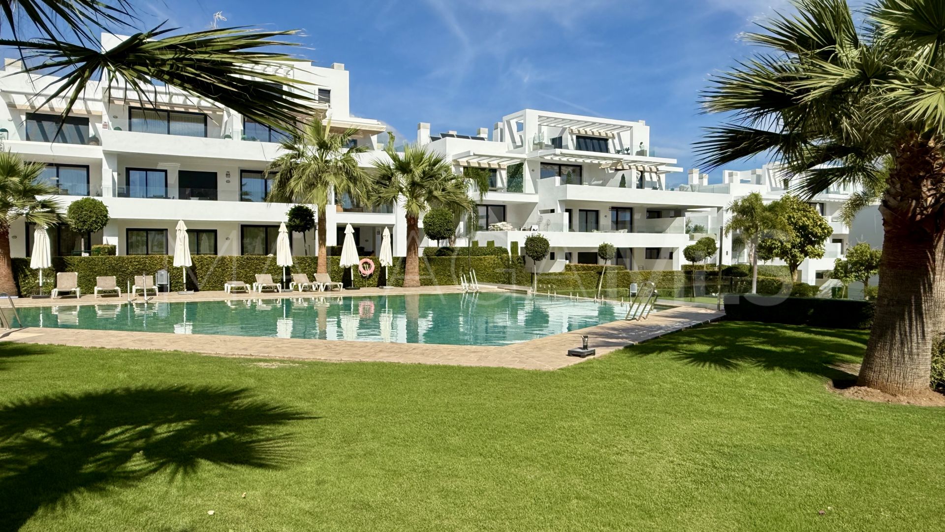 Markplanslägenhet for sale in Cortijo del Golf