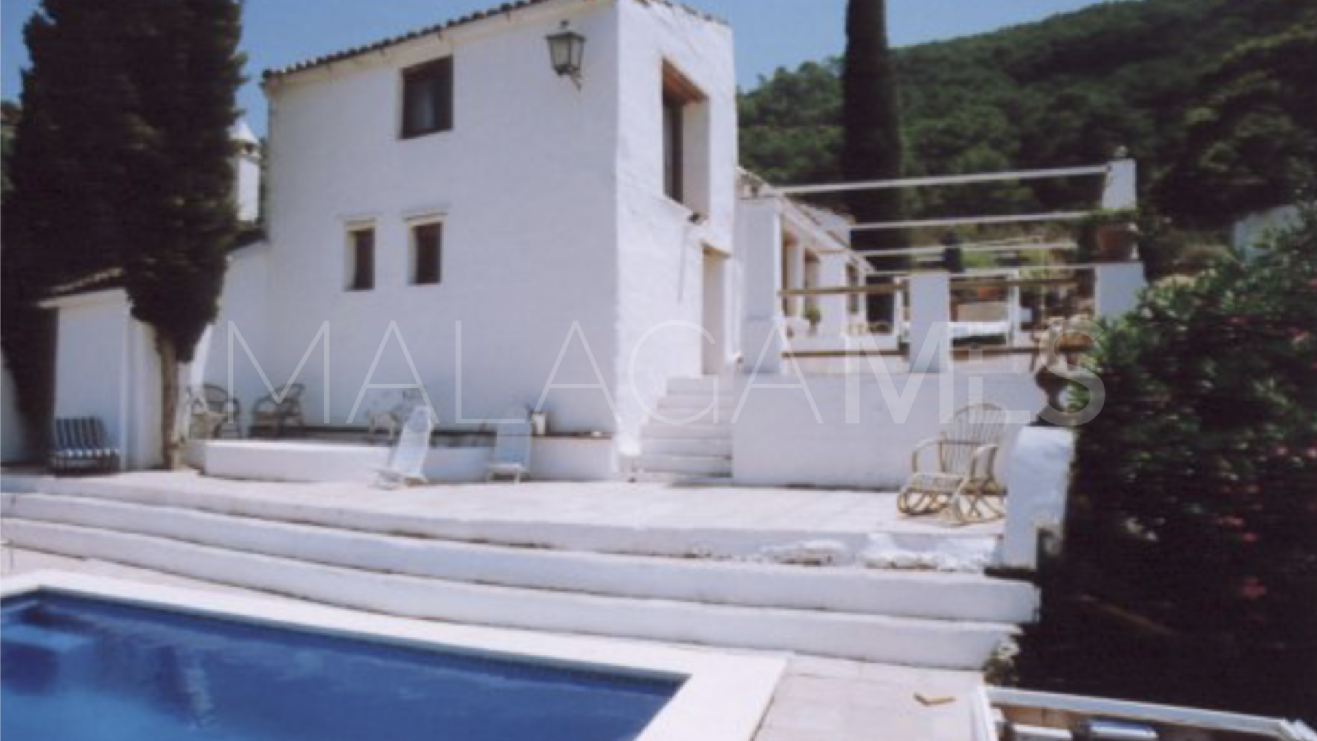 For sale finca in Estepona East