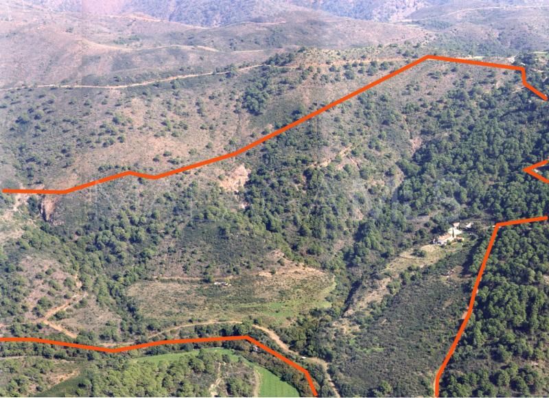 For sale finca in Estepona East