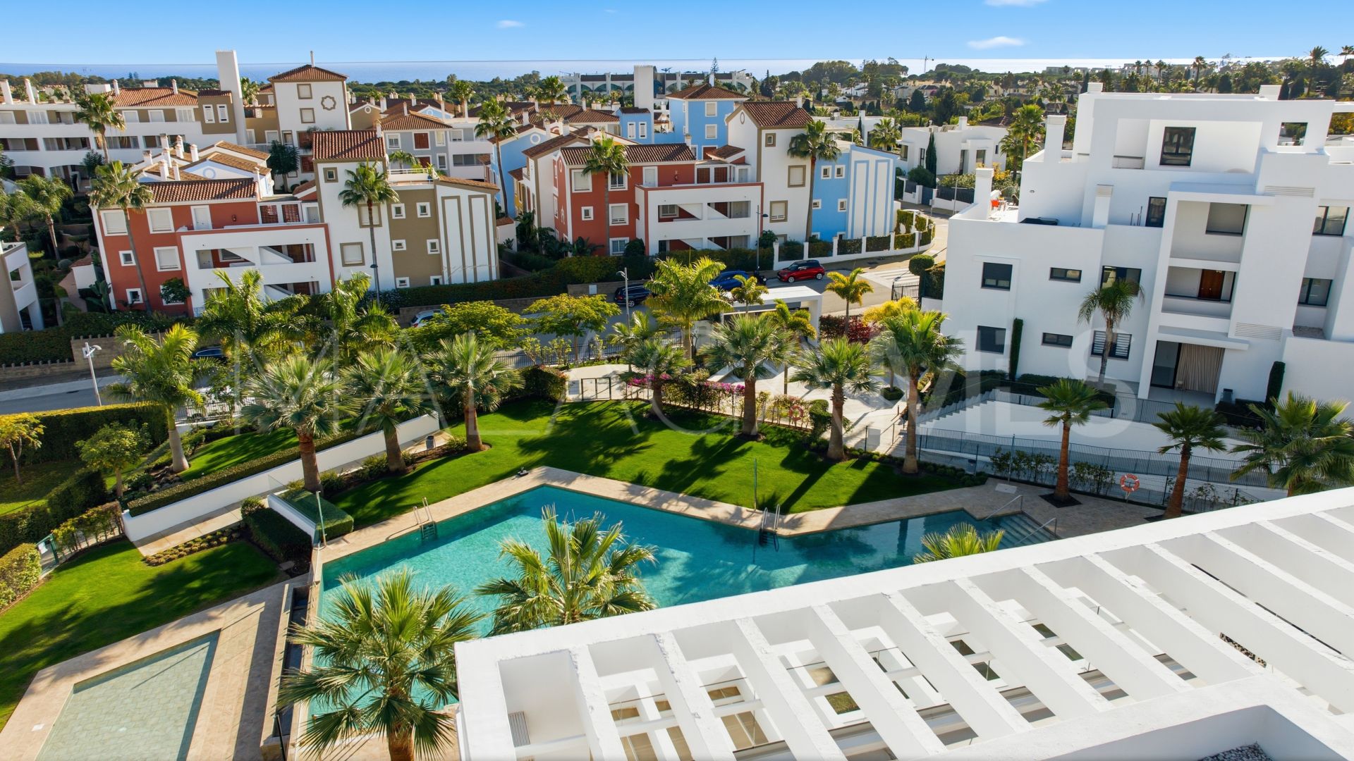 Duplex penthouse in Cortijo del Golf for sale