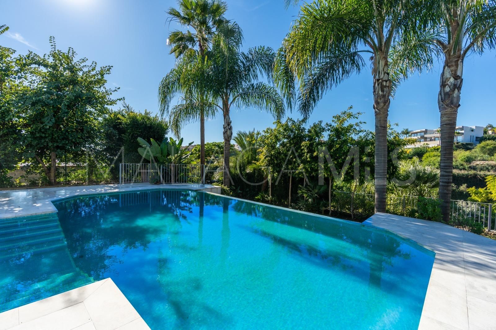 Villa for sale in El Paraiso